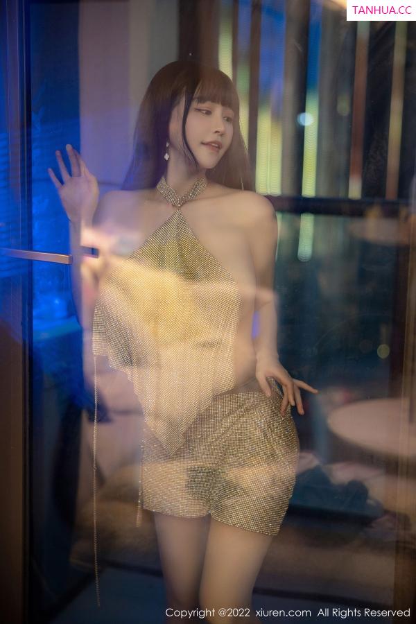 朱可 barbie可儿 [XiuRen]高清写真图 2022.12.26 No.6044 朱可儿Flora 真空金缕衣第40张图片